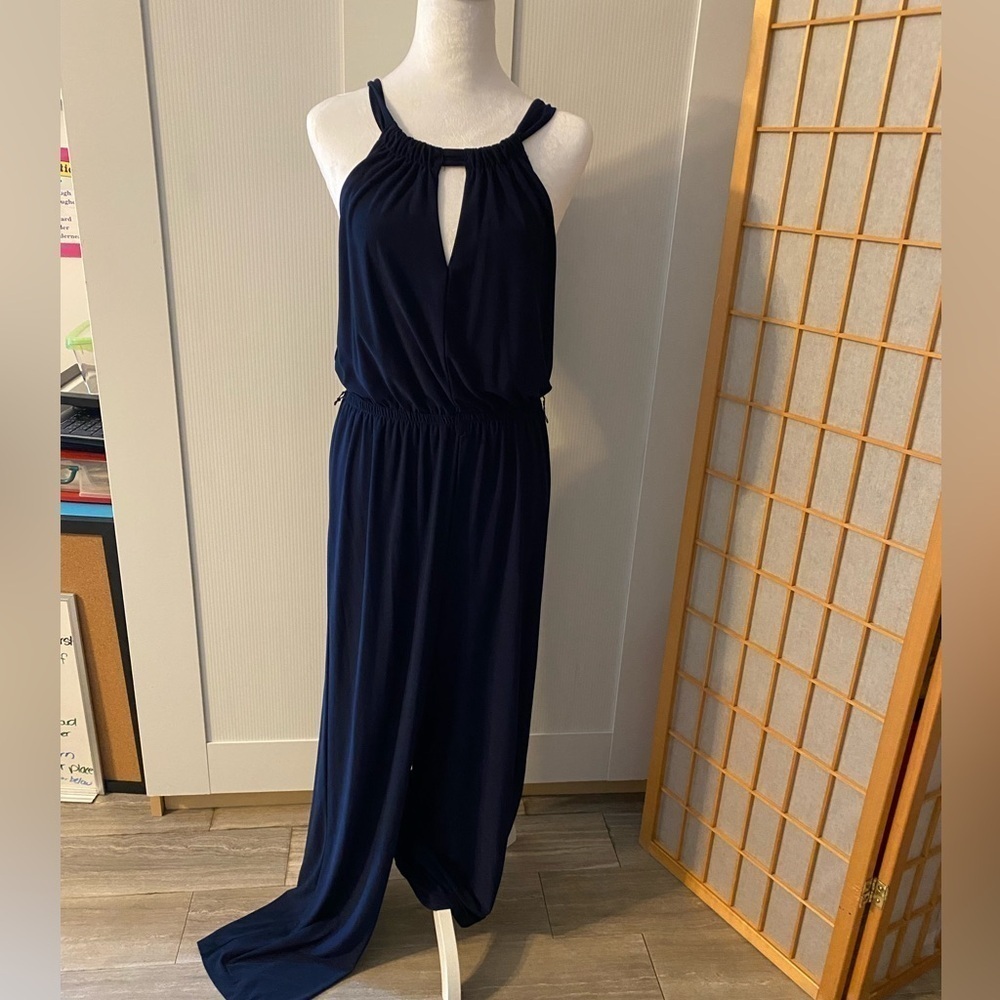Emma & Michele Navy Blue sleeveless wide leg  jumpsuit size medium Halter V Neck
